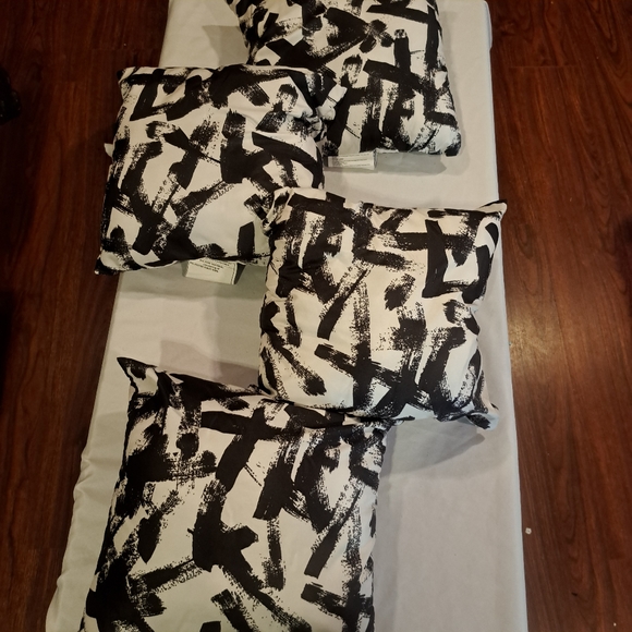 IKEA Black and White Throw Pillows (Set of 4) 16"×16" - Picture 1 of 4